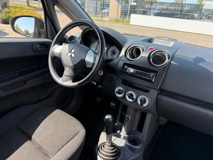 Mitsubishi Colt
