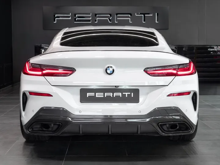 BMW 840
