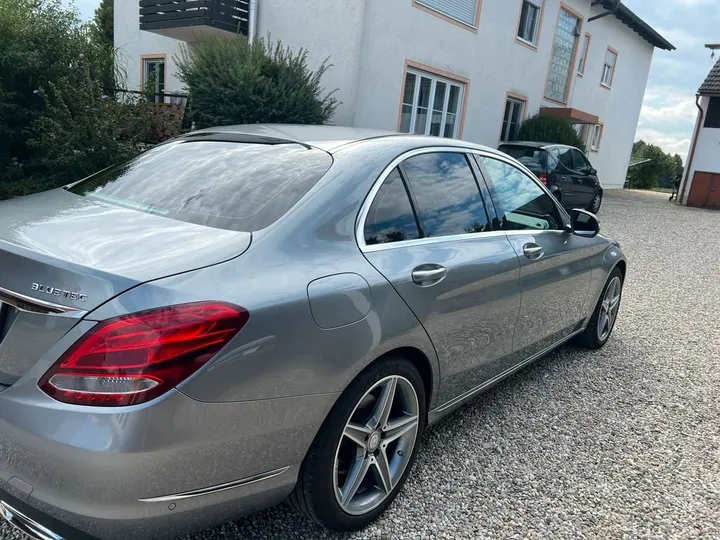 Mercedes-Benz C 220