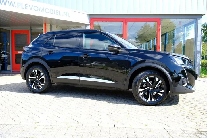 Peugeot e-2008
