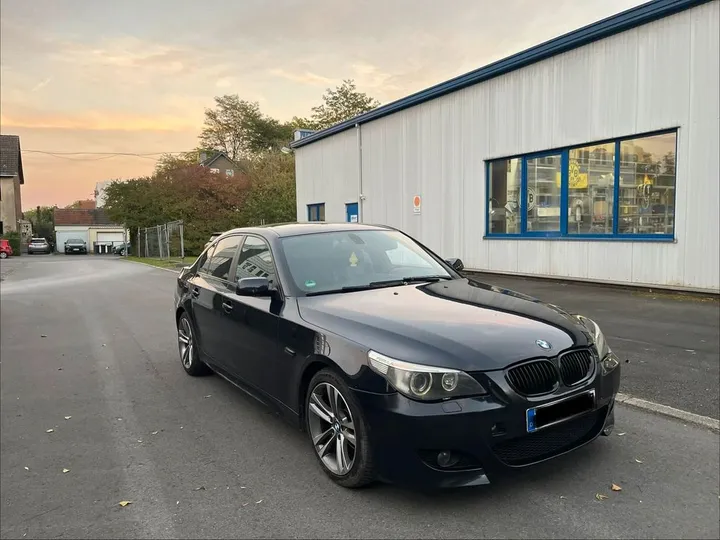 BMW 525
