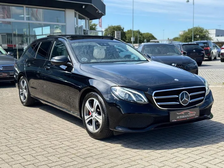 Mercedes-Benz E 220