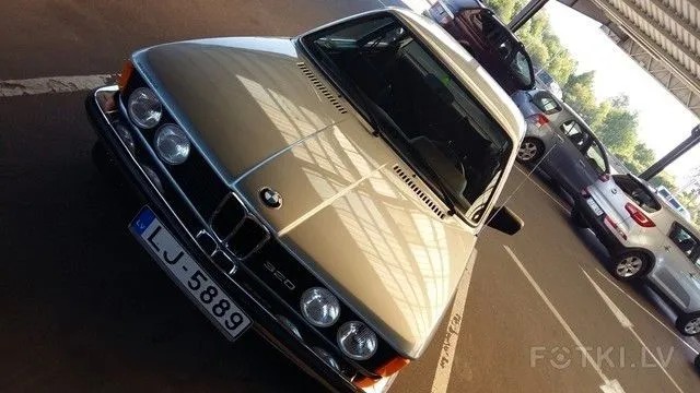 BMW 320