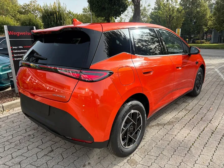 BYD DOLPHIN
