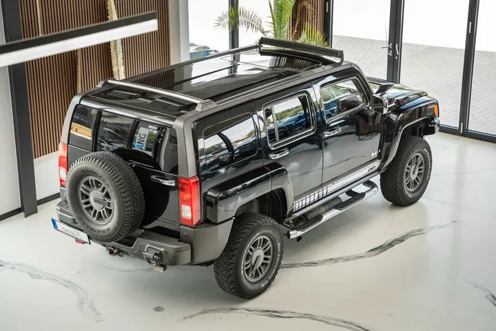 Hummer H3