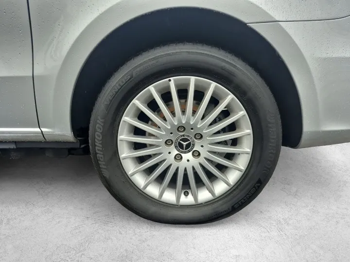 Mercedes-Benz V 250