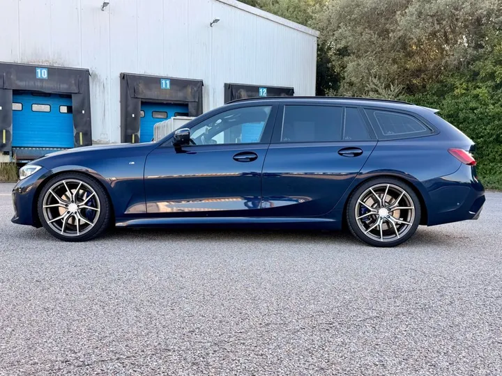 BMW 330