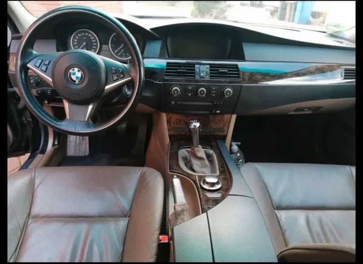 BMW 530