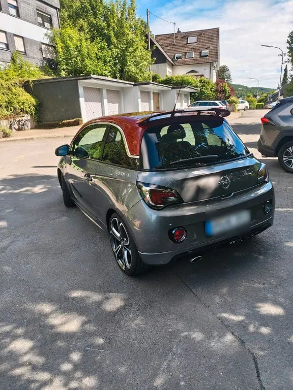 Opel Adam
