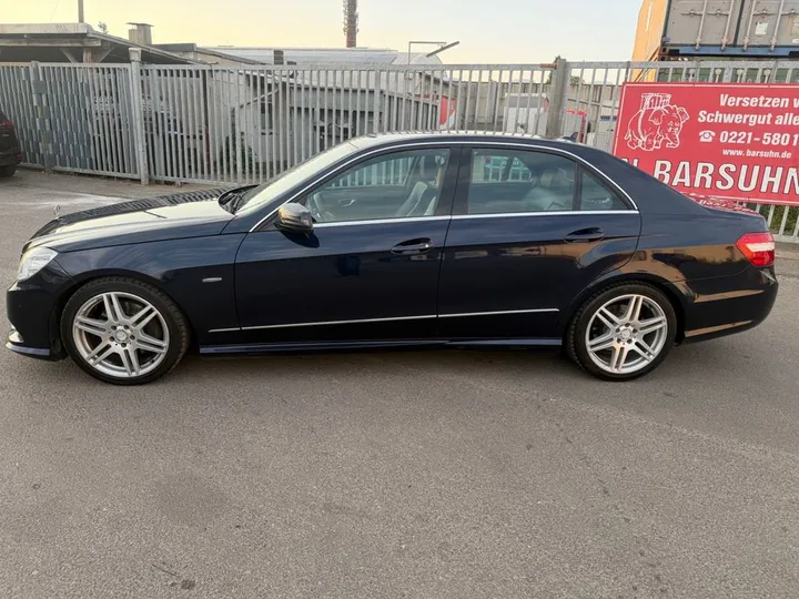 Mercedes-Benz E 220