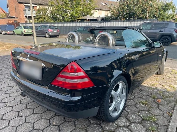 Mercedes-Benz SLK 200