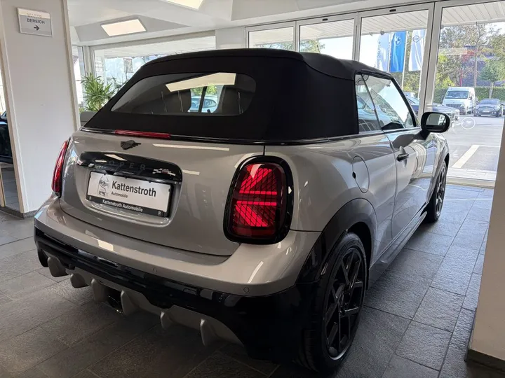 MINI John Cooper Works Cabrio