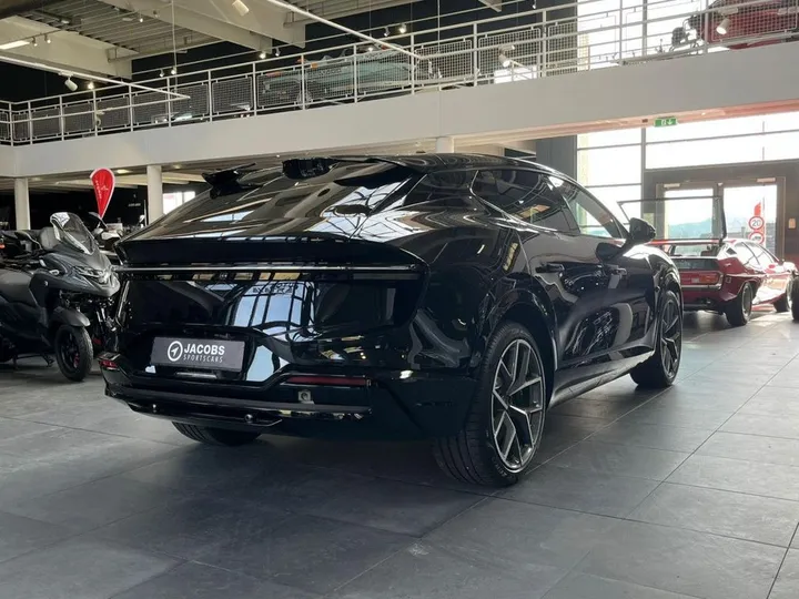 Lotus Eletre