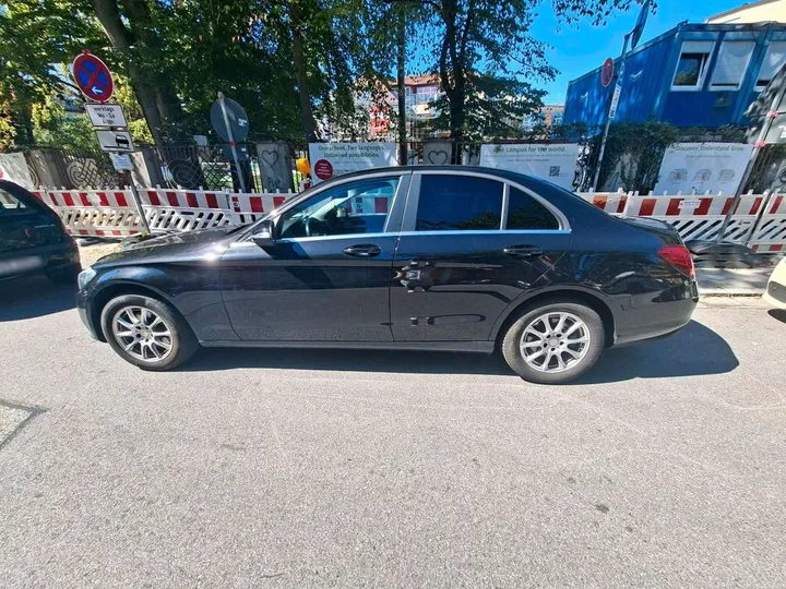Mercedes-Benz C 220