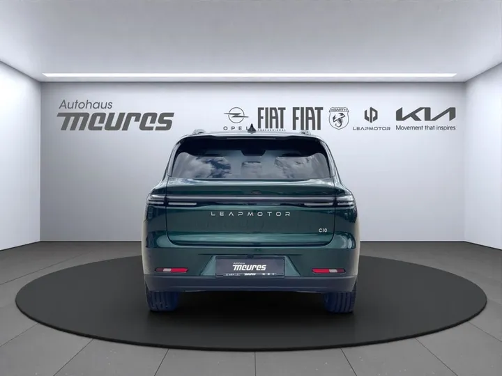 Leapmotor C10