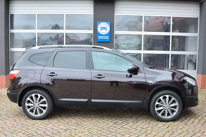 Nissan Qashqai+2