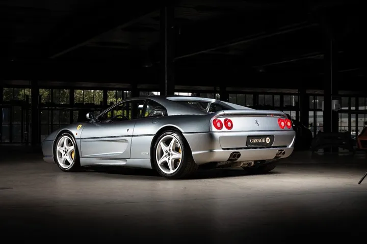 Ferrari F355