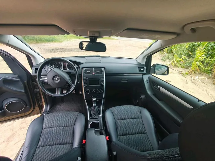 Mercedes-Benz B 160