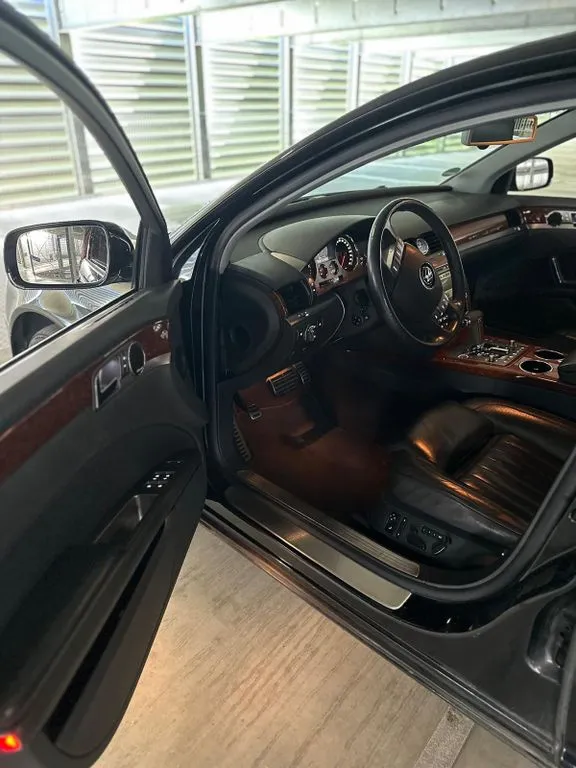 Volkswagen Phaeton
