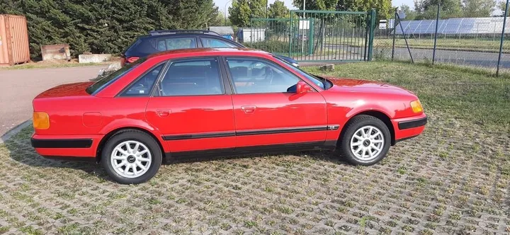 Audi 100