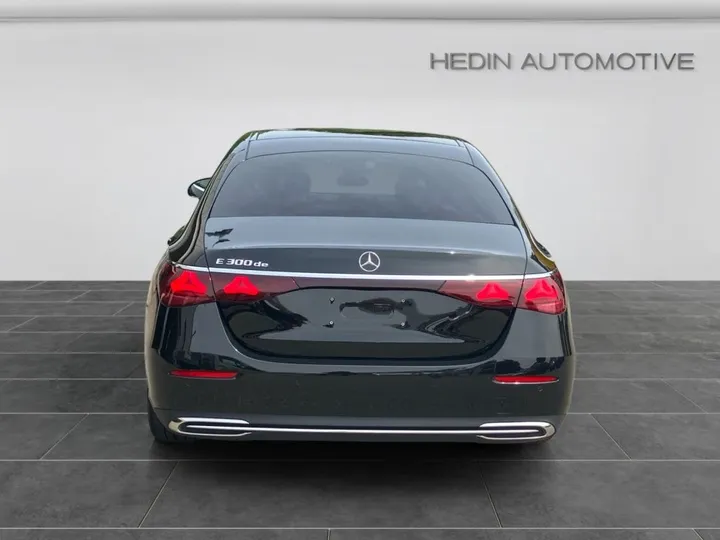 Mercedes-Benz E 300