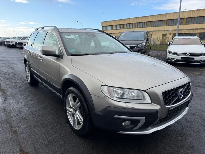 Volvo XC70