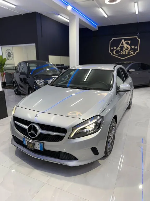 Mercedes-Benz A 180