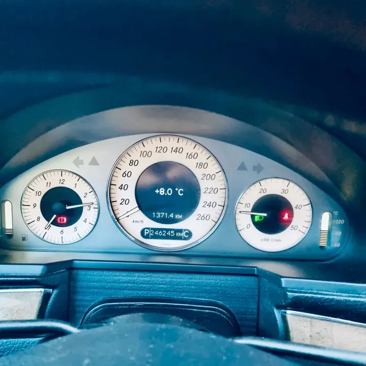 Mercedes-Benz E 280