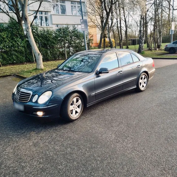 Mercedes-Benz E 280