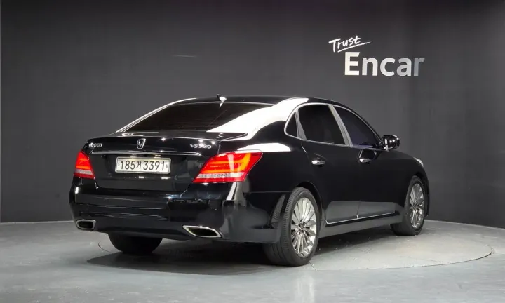 Hyundai Equus