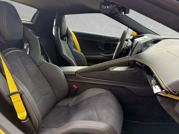 Corvette C8