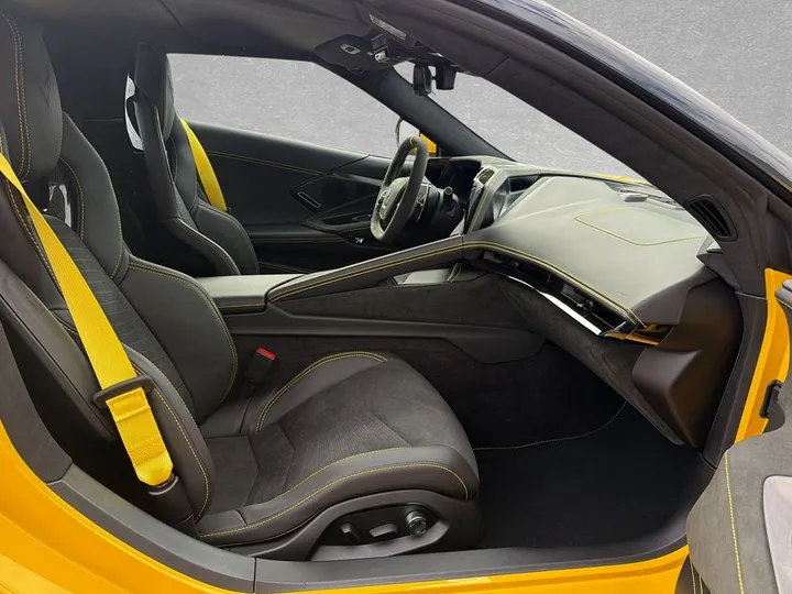 Corvette C8