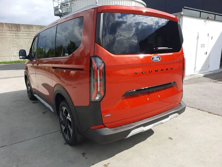 Ford Tourneo Custom