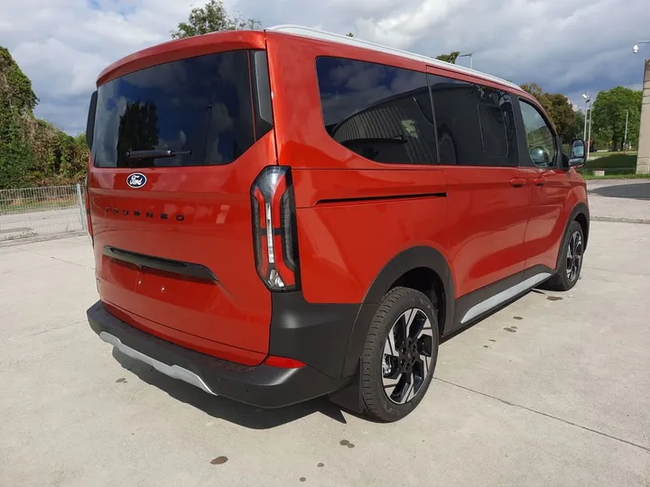 Ford Tourneo Custom