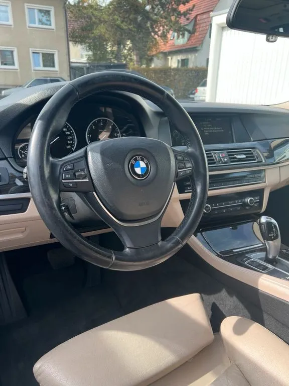 BMW 525