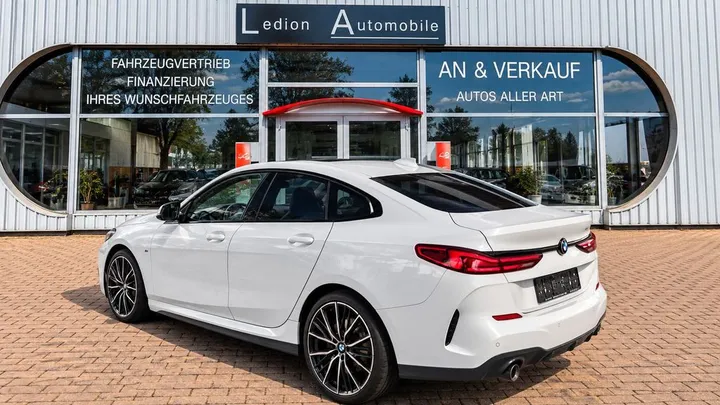 BMW 218
