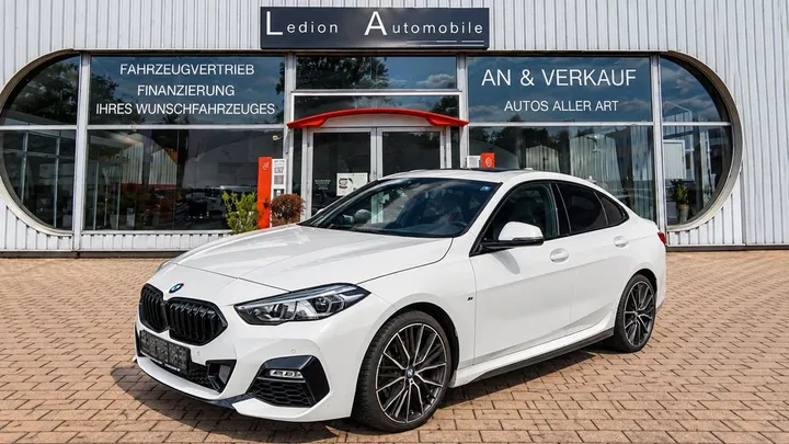 BMW 218