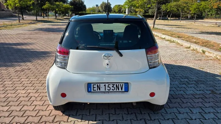 Toyota IQ