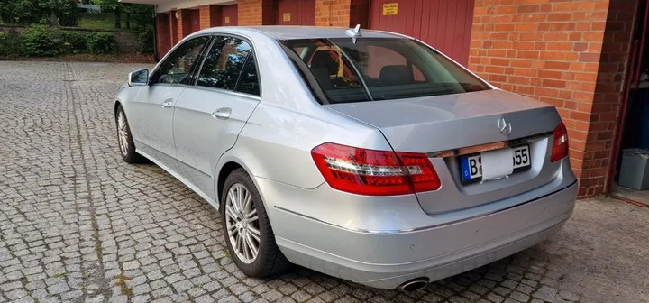 Mercedes-Benz E 200