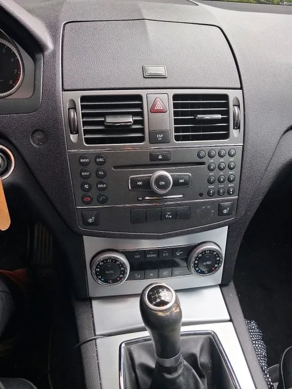 Mercedes-Benz C 180