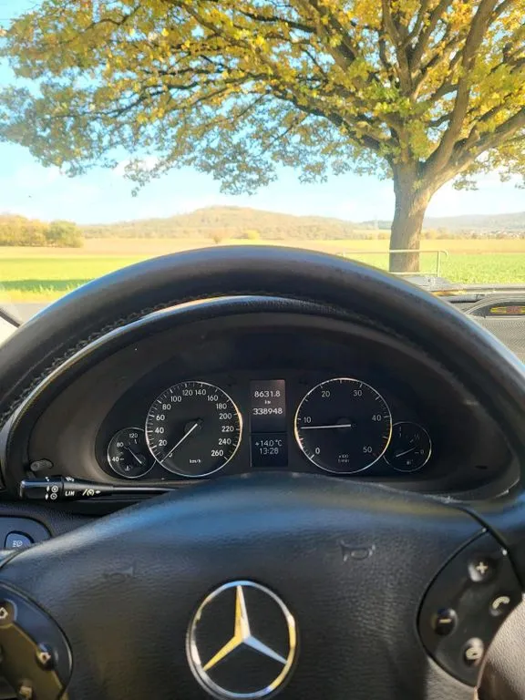 Mercedes-Benz C 220