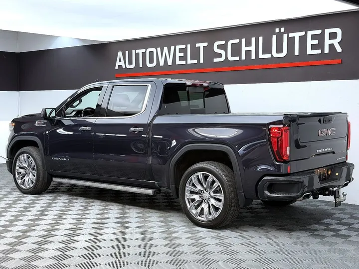 GMC Sierra