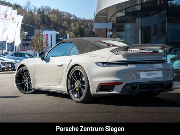 Porsche 992