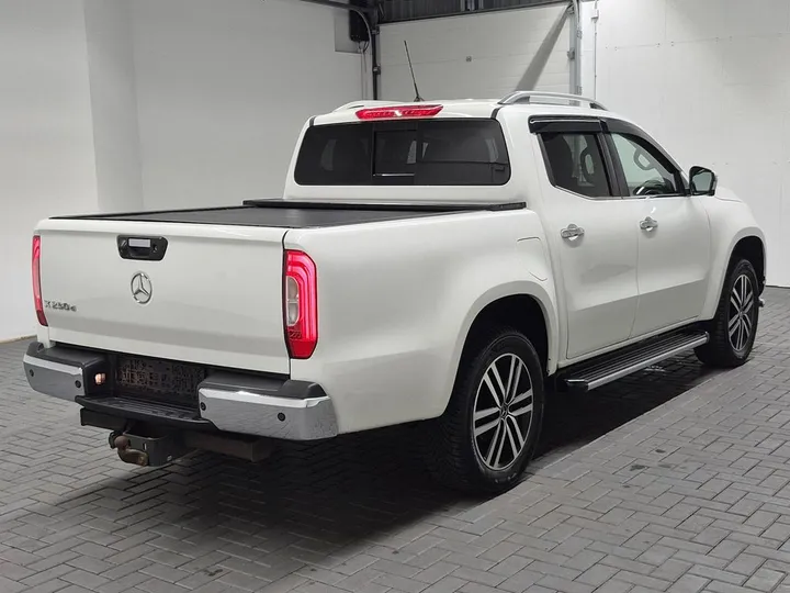 Mercedes-Benz X 250