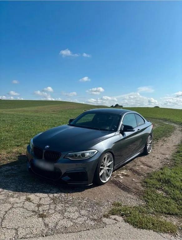 BMW M235