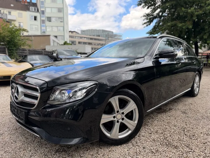 Mercedes-Benz E 220