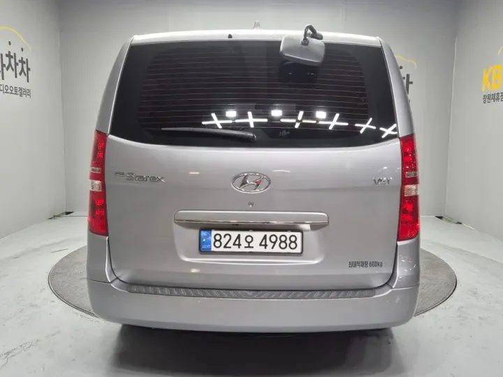 Hyundai Starex