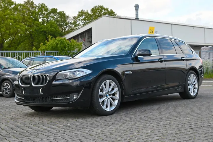 BMW 525