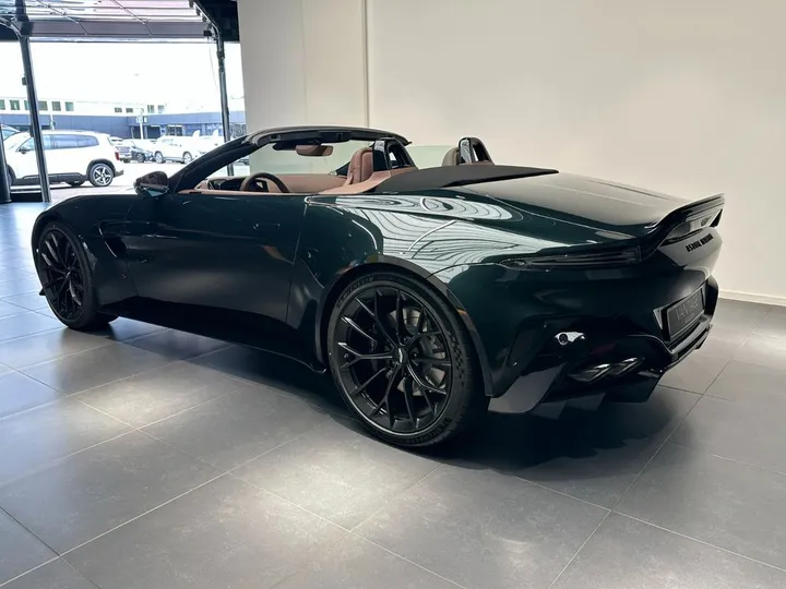 Aston Martin V8 Vantage