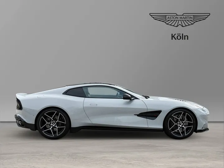 Aston Martin Vanquish